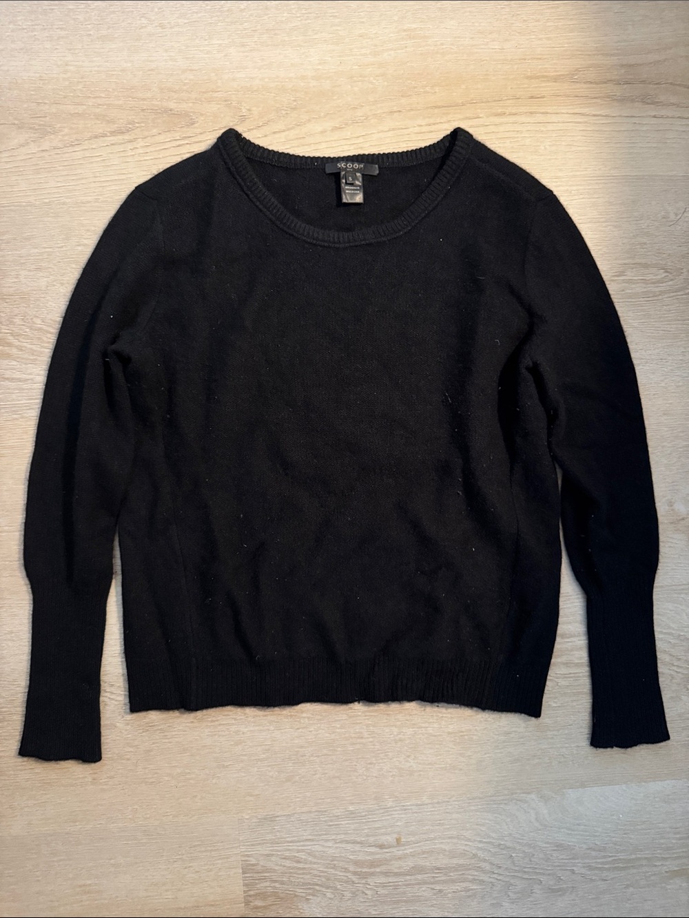 Scoop Black Crewneck Cashmere Sweater